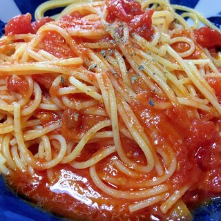 にんにくとトマトのパスタ